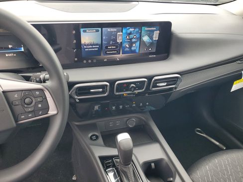 New 2026 Nissan Sentra SV image 14