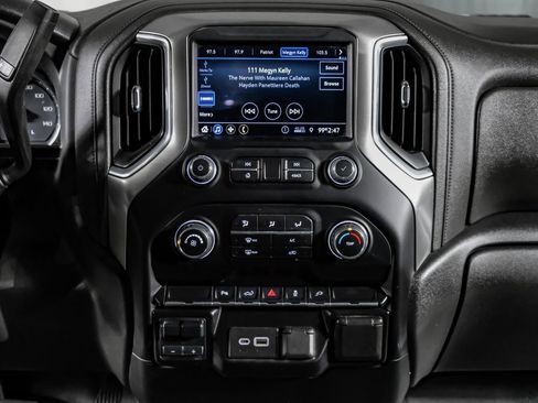 Used 2022 Chevrolet Silverado 2500 LT AWD/4WD image 24