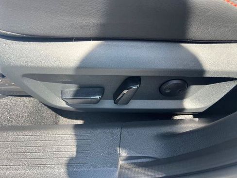 Certified 2025 Nissan Rogue SV AWD/4WD image 19