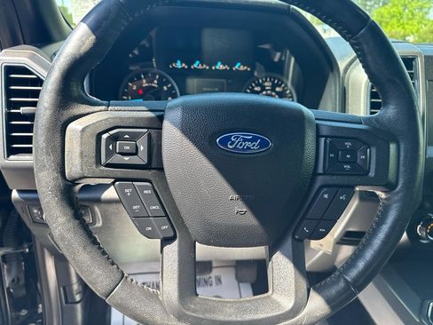 Used 2019 Ford F150 XLT w/ Equipment Group 302A Luxury AWD/4WD image 19