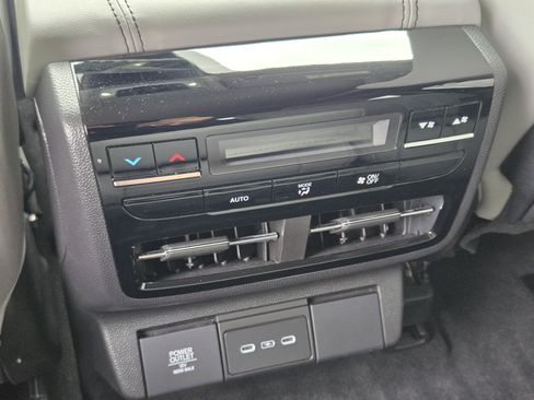 Certified 2026 Acura MDX w/ Technology Package image 29