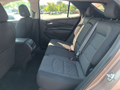 Used 2018 Chevrolet Equinox LT AWD/4WD image 10