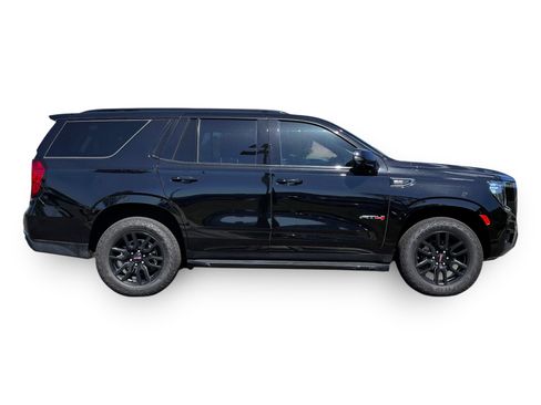 Used 2024 GMC Yukon AT4 w/ Technology Package AWD/4WD image 11