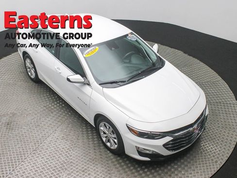 Used 2024 Chevrolet Malibu LT image 3