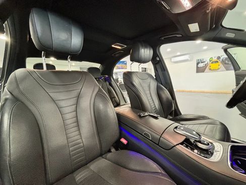 Used 2019 Mercedes-Benz S 560 Sedan image 19