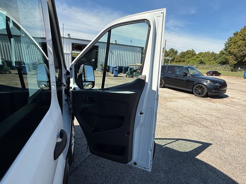 Used 2022 Ford Transit 350 XLT image 14