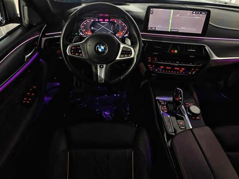 Used 2022 BMW M550i xDrive AWD/4WD image 5