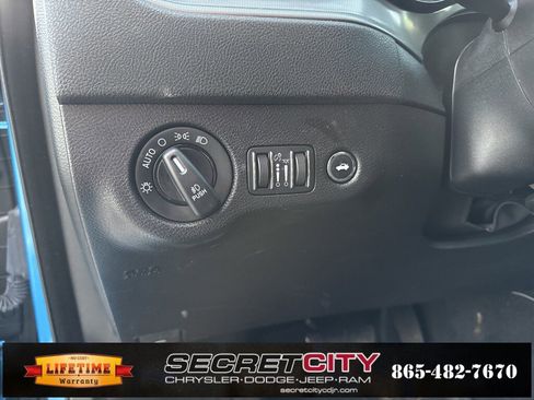 Used 2023 Dodge Charger Scat Pack image 33
