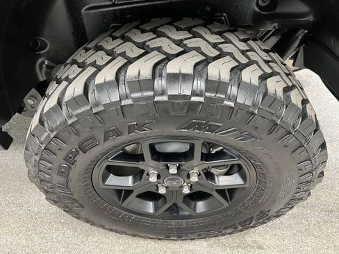 Used 2025 Jeep Wrangler Unlimited Sport AWD/4WD image 14