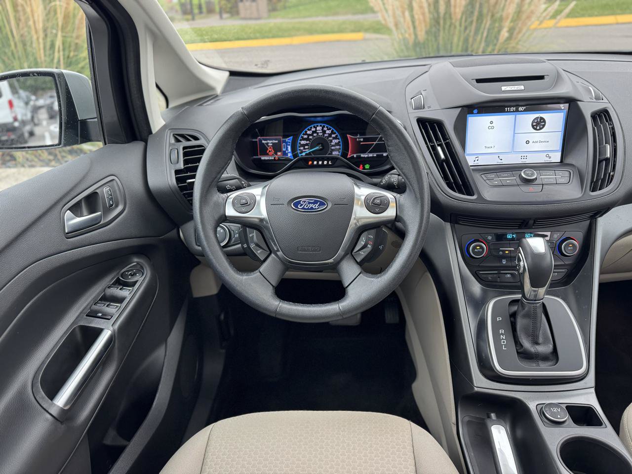 Used 2017 Ford C-MAX Energi SE w/ Equipment Group 401A FWD image 27