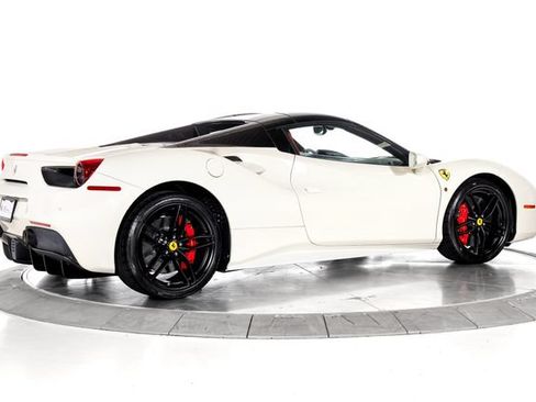 Used 2018 Ferrari 488 Spider RWD image 2