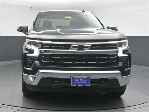 Used 2023 Chevrolet Silverado 1500 LT image 2