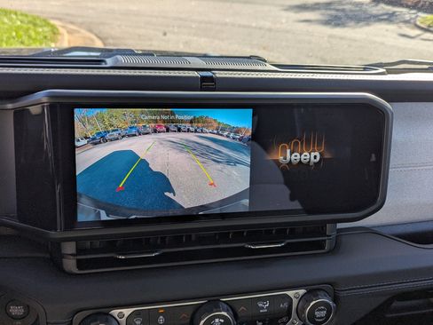 Used 2024 Jeep Wrangler Sahara w/ Safety Group image 20