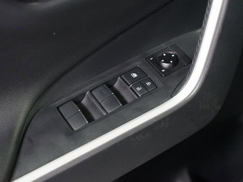 Used 2019 Toyota RAV4 Limited w/ Advanced Technology Package AWD/4WD image 33