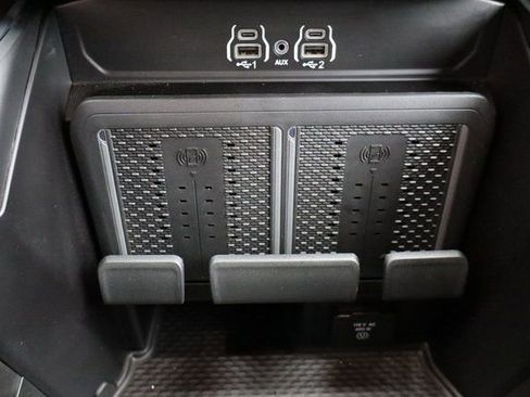 Used 2025 RAM 3500 Laramie image 28