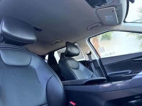 New 2025 Kia EV6 Wind image 17