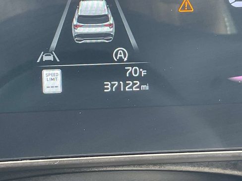 Used 2025 Kia Sportage EX FWD image 21