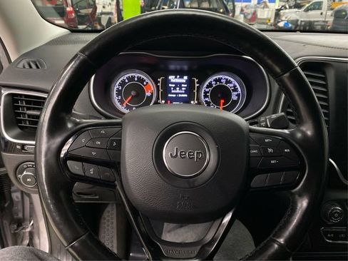 Used 2020 Jeep Cherokee Latitude Plus AWD/4WD image 21