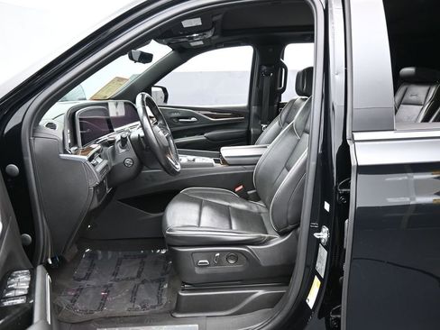 Used 2023 Cadillac Escalade ESV Premium Luxury image 11