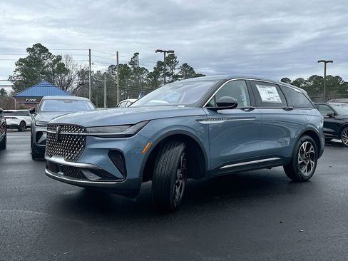 New 2026 Lincoln Nautilus Premier image 2