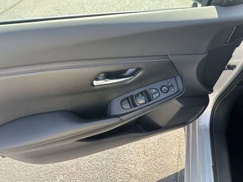Used 2023 Nissan Sentra SV image 24