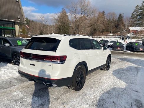 New 2026 Volkswagen Atlas SE image 4