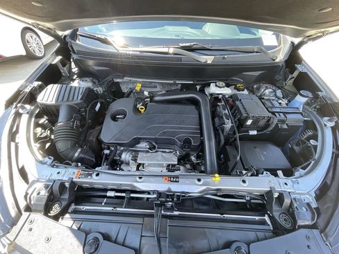 Used 2024 Chevrolet Equinox LT FWD image 30