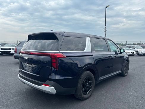 Certified 2025 Kia Carnival FWD image 2