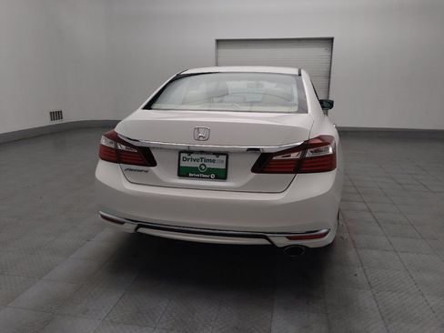 Used 2017 Honda Accord LX image 7