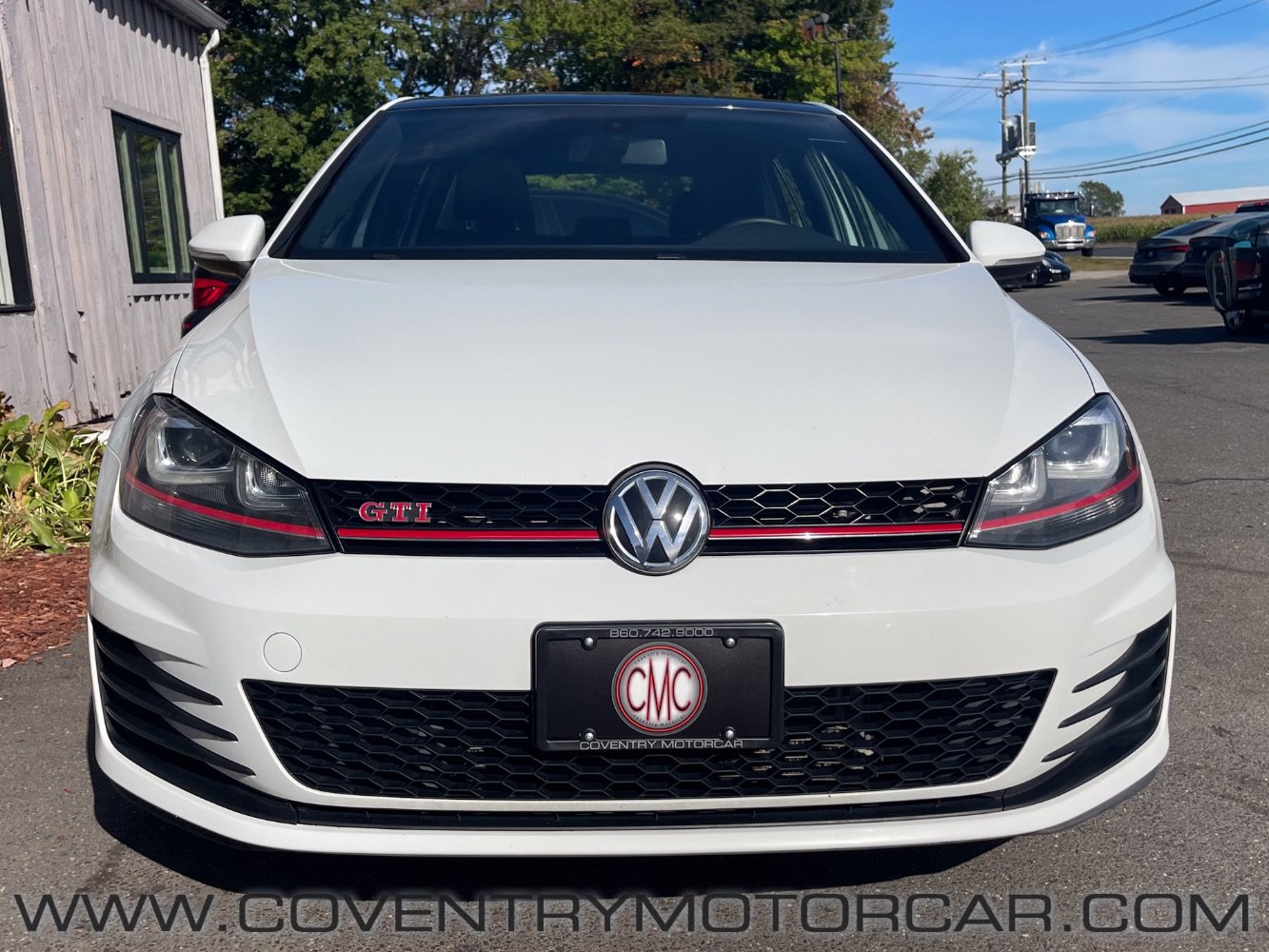 Used 2017 Volkswagen GTI SE FWD image 3