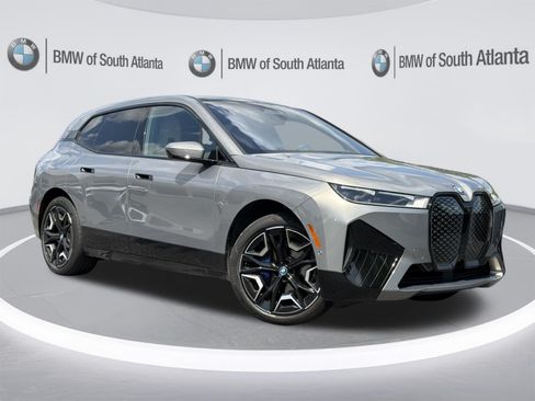 Used 2024 BMW iX xDrive50 w/ Sport Package AWD/4WD image 2