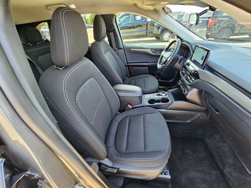 Used 2025 Ford Escape Active AWD/4WD image 19