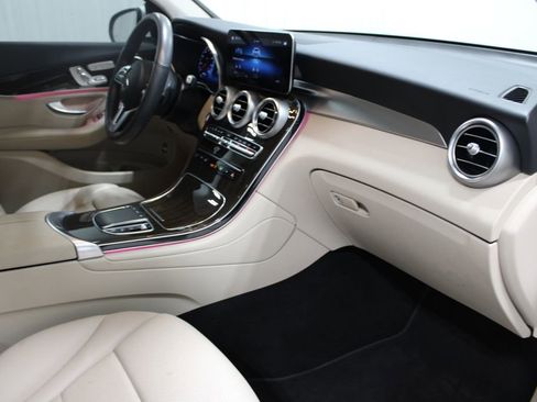 Used 2022 Mercedes-Benz GLC 300 4MATIC image 19