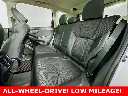 Used 2020 Subaru Forester Premium image 11
