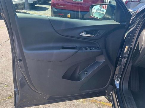 Used 2022 Chevrolet Equinox LT FWD image 26