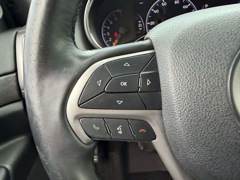 Used 2018 Jeep Grand Cherokee Altitude image 31