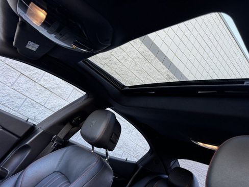 Used 2018 Maserati Ghibli RWD image 22
