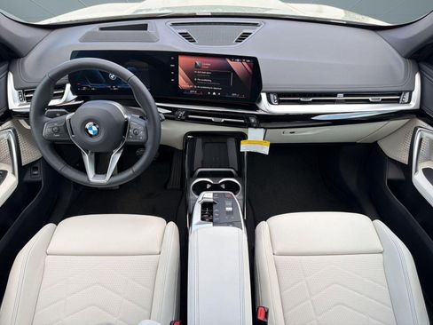 Used 2026 BMW X1 xDrive28i w/ Technology Package AWD/4WD image 15