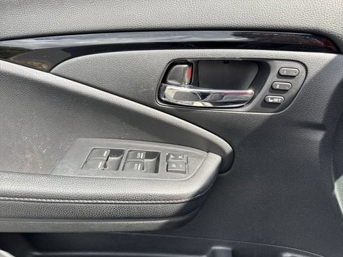 Used 2019 Honda Pilot Touring image 14
