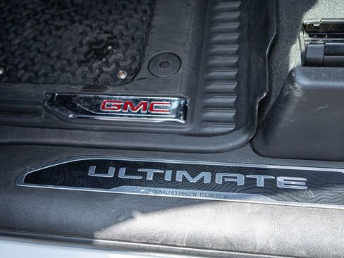 Used 2025 GMC Sierra 3500 Denali Ultimate AWD/4WD image 30