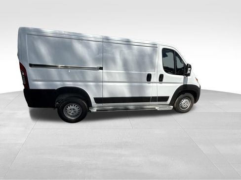 Used 2025 RAM ProMaster 2500 w/ U-Haul Equipment Group FWD image 8