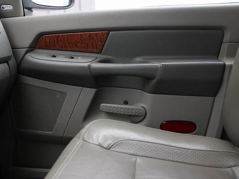 Used 2006 Dodge Ram 2500 Truck Laramie image 26