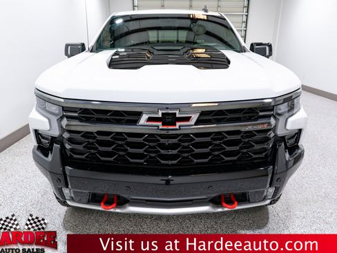 Used 2025 Chevrolet Silverado 1500 ZR2 w/ Technology Package image 7