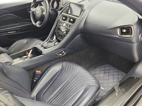 Used 2017 Aston Martin DB11 V12 RWD image 31