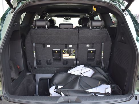 Certified 2025 Toyota Sienna Platinum AWD/4WD image 21