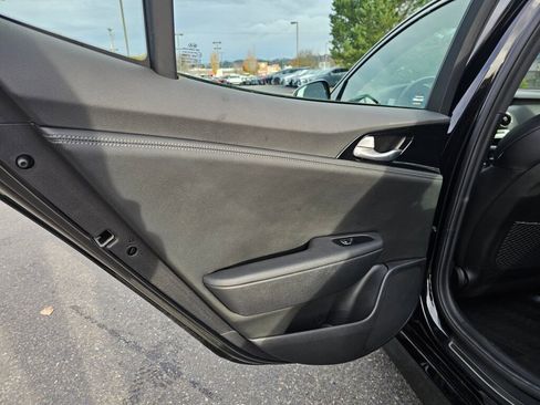 Used 2022 Kia Stinger GT-Line image 19