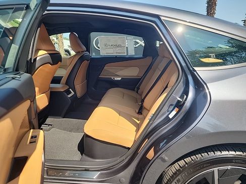 New 2026 Lexus ES 500e AWD/4WD image 5