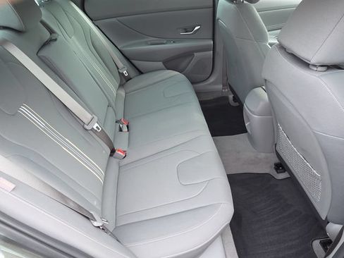 Certified 2025 Hyundai Elantra SEL FWD image 16