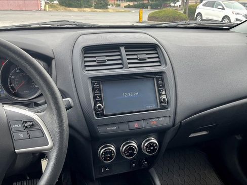 Used 2023 Mitsubishi Outlander Sport ES image 6