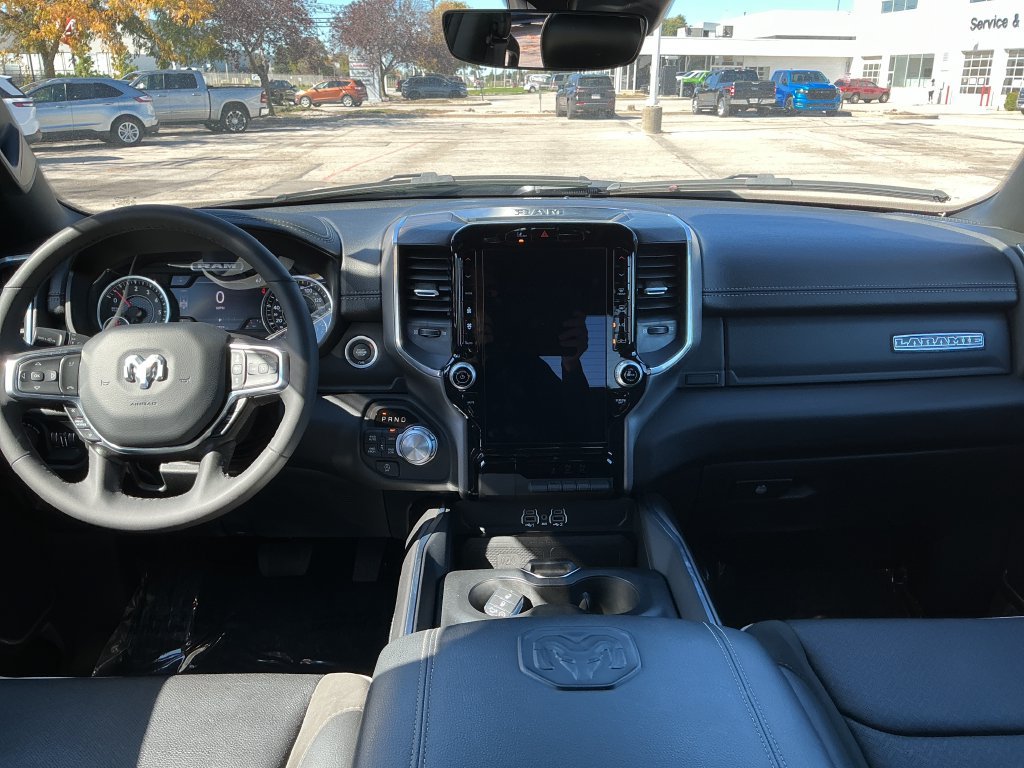 Used 2025 RAM 1500 Laramie AWD/4WD image 12
